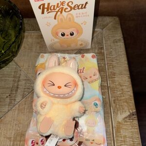 POP MART Have a Seat Labubu (Sisi)